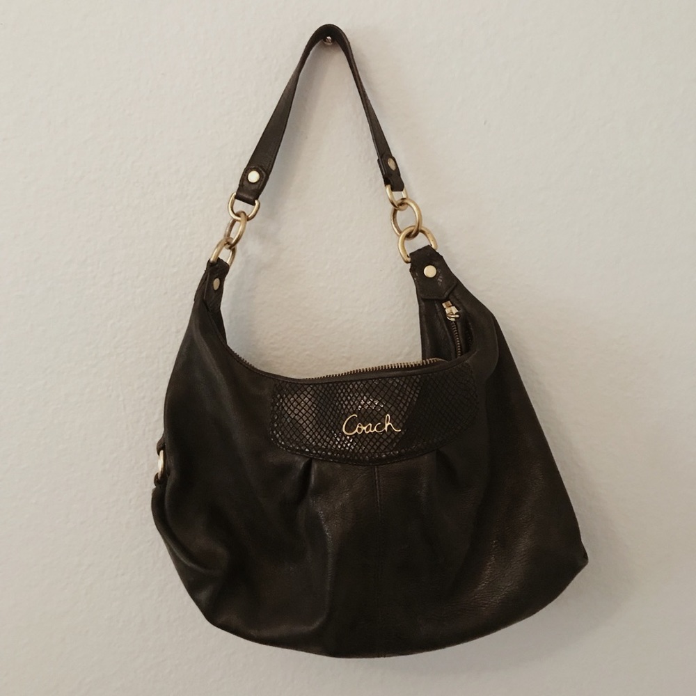 Black Coach Purse *Price negotiable*
